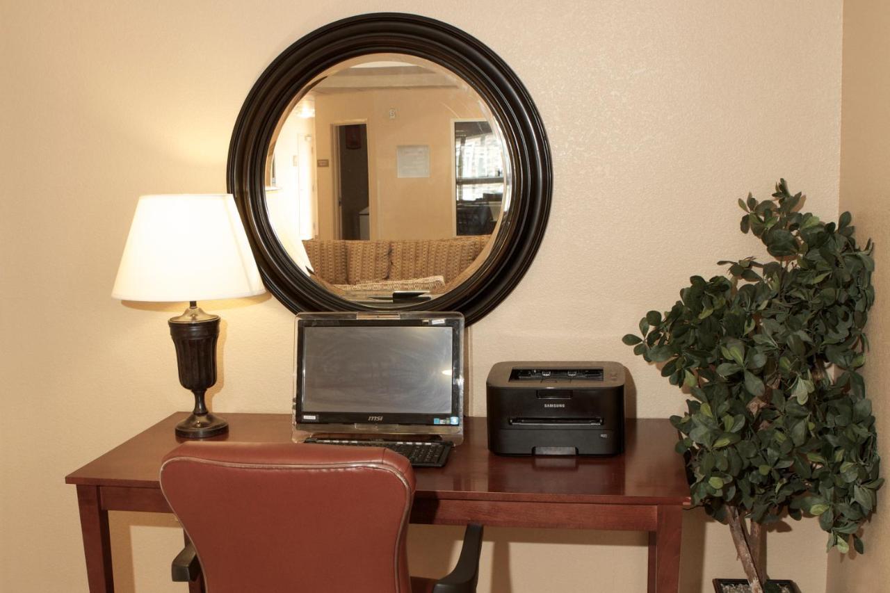 Candlewood Suites Champaign-Urbana University Area By Ihg Dış mekan fotoğraf