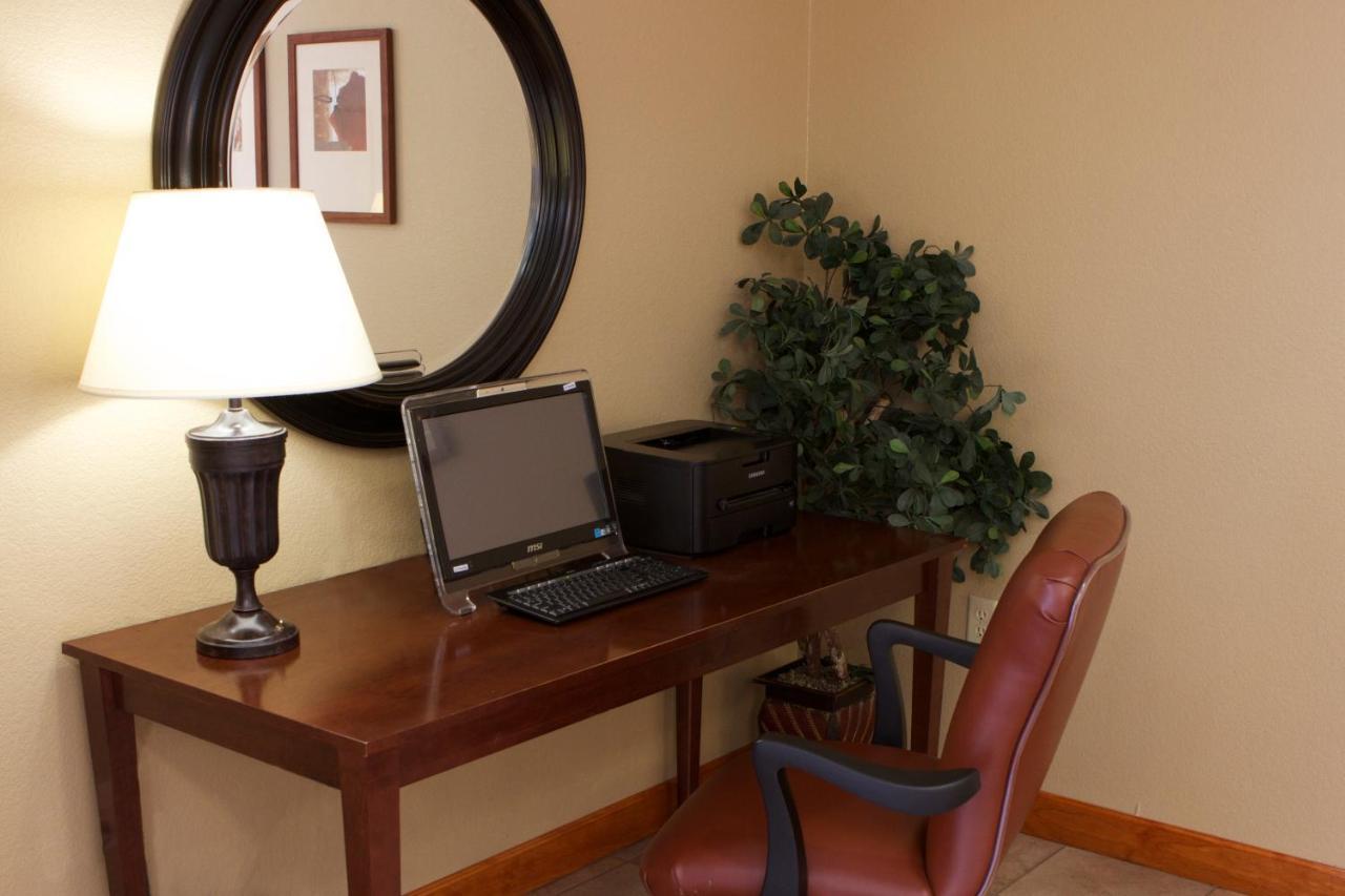 Candlewood Suites Champaign-Urbana University Area By Ihg Dış mekan fotoğraf