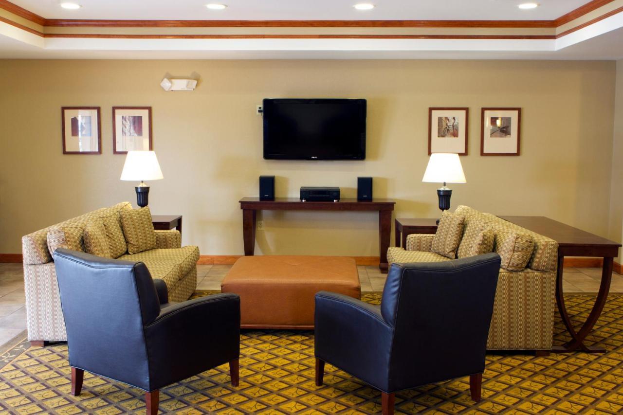 Candlewood Suites Champaign-Urbana University Area By Ihg Dış mekan fotoğraf