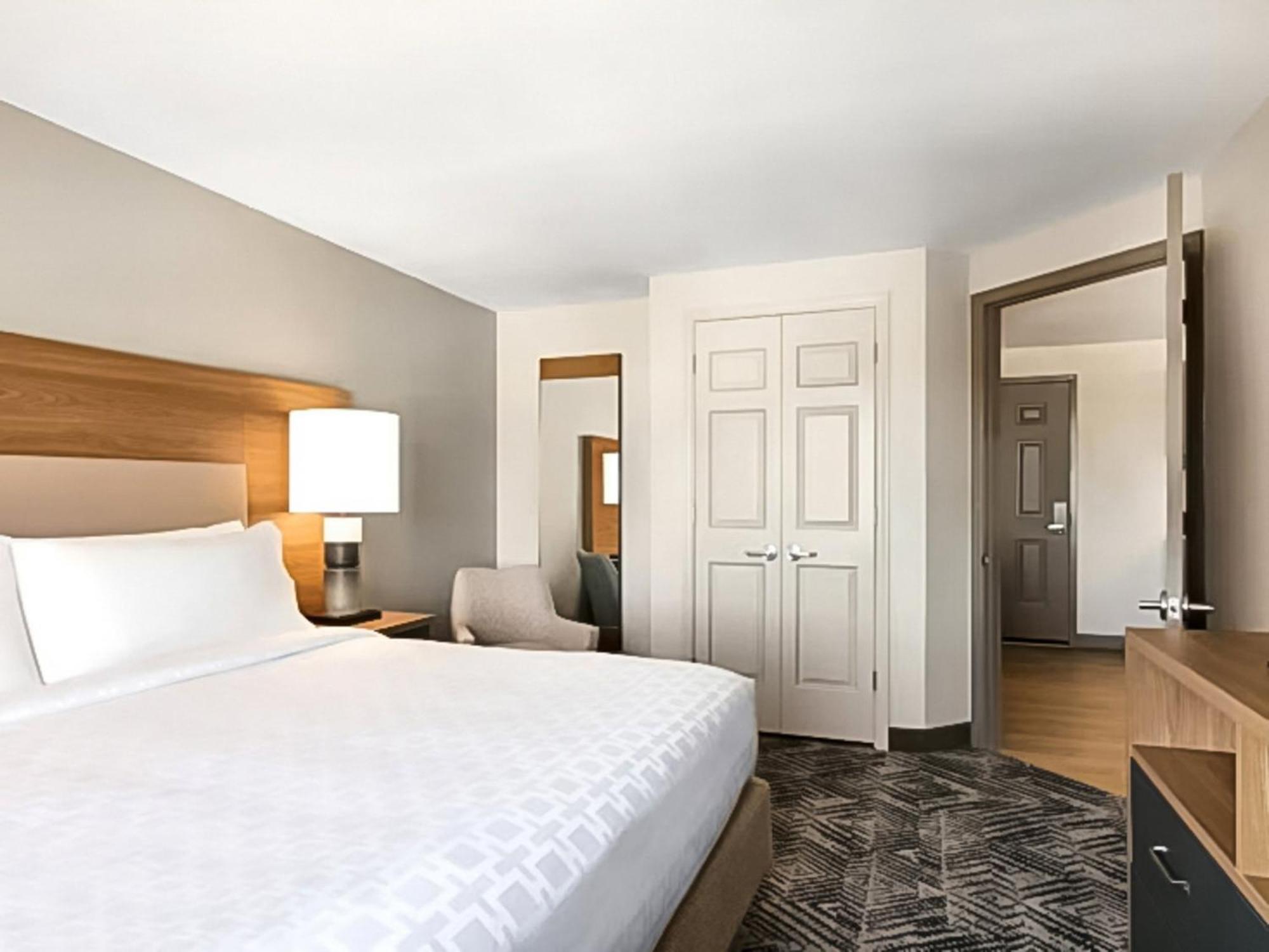 Candlewood Suites Champaign-Urbana University Area By Ihg Dış mekan fotoğraf